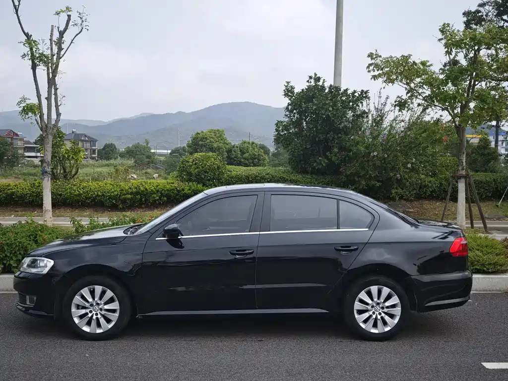 Volkswagen Lavida — миниатюра 3