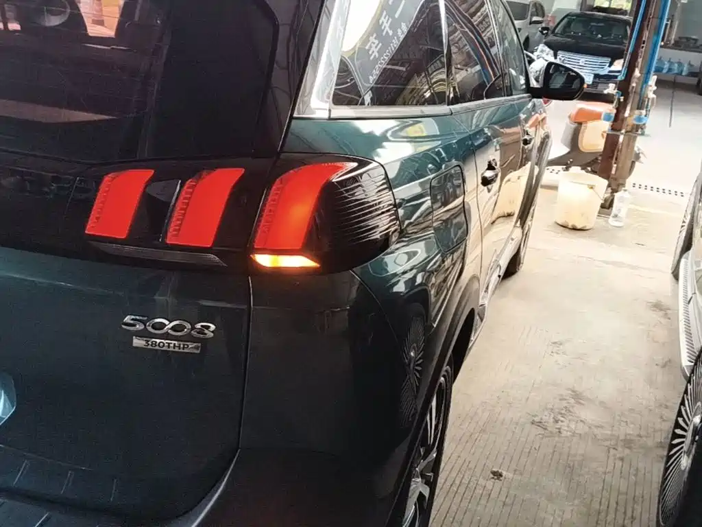 Peugeot 5008 — миниатюра 8