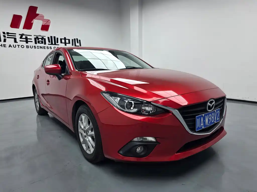 Mazda Mazda3 3 2014 1.5L AT Luxury