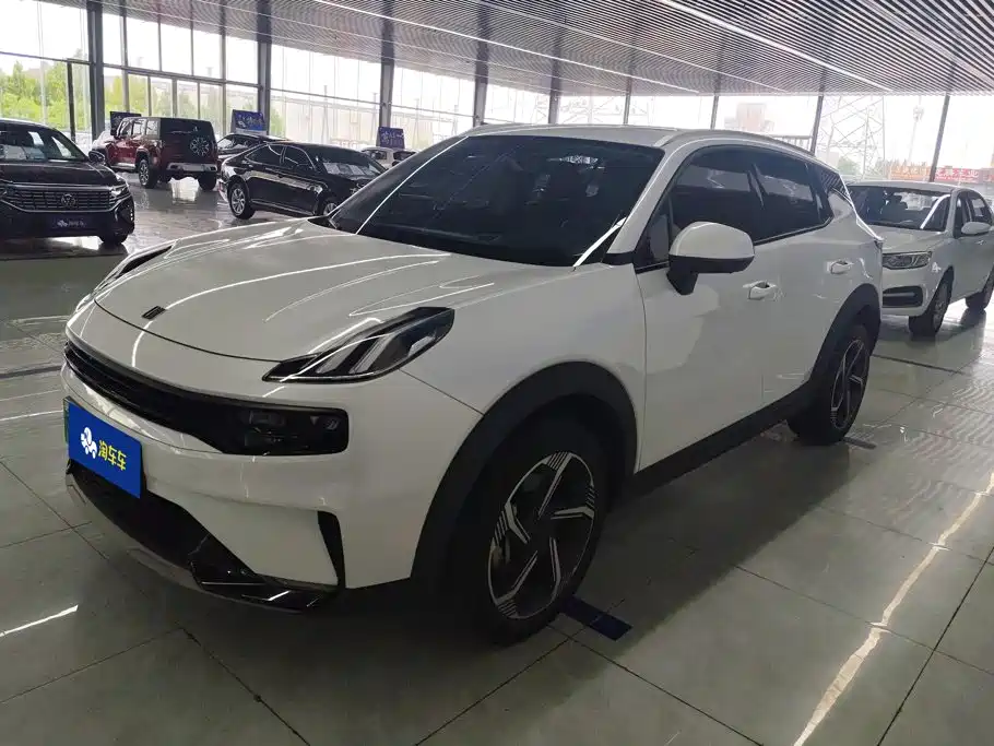 Lynk & Co 06 EM-P