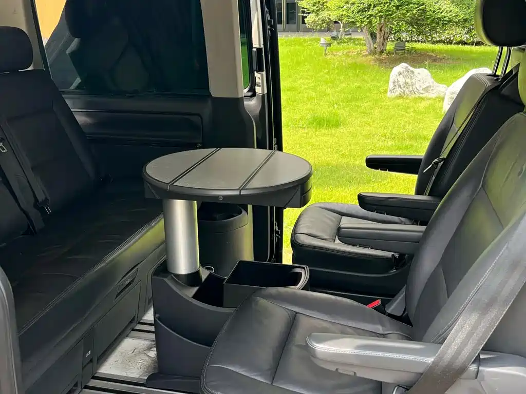 Volkswagen Multivan — миниатюра 10