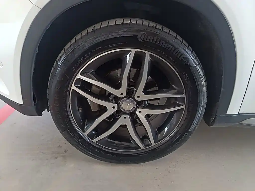 Mercedes-Benz GLA — миниатюра 23