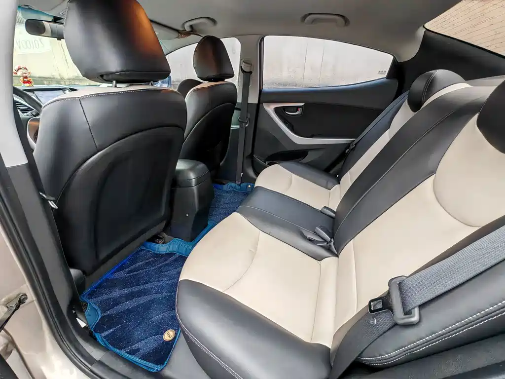 Hyundai Elantra Langdong — миниатюра 13