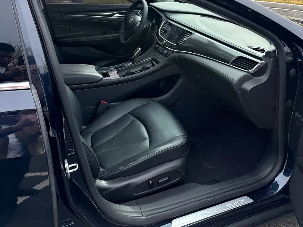 Buick LaCrosse — миниатюра 17