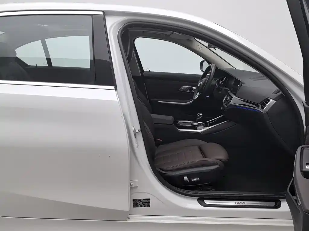 BMW 3 Series — миниатюра 23