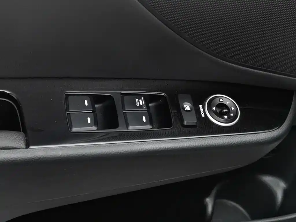 Hyundai Mistra — миниатюра 9
