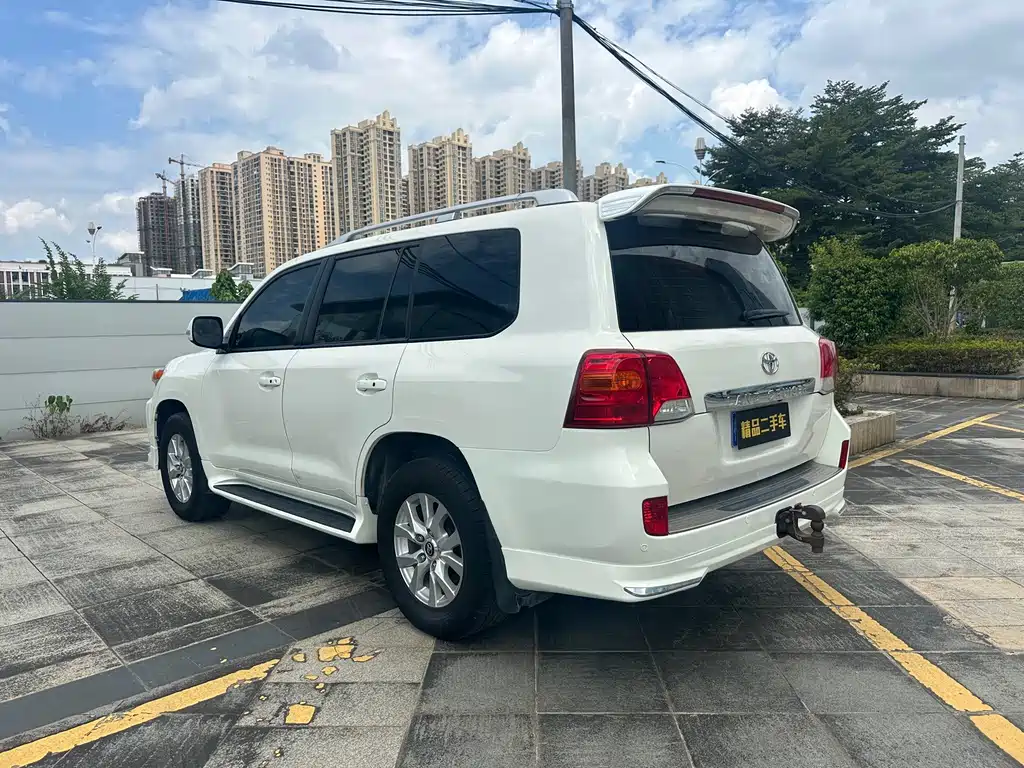 Toyota Land Cruiser — миниатюра 12