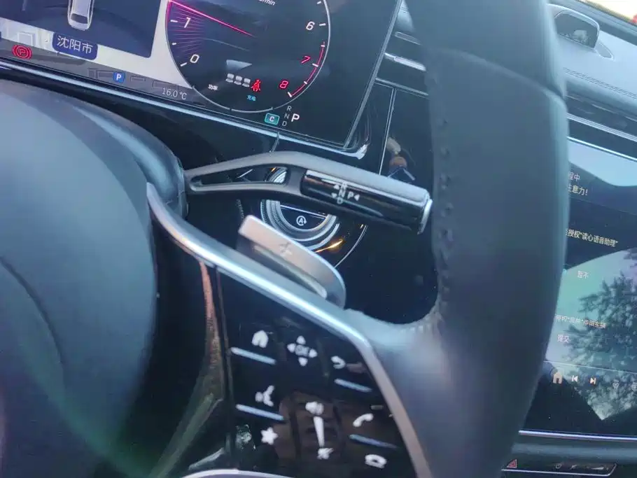 Mercedes-Benz E-Class — миниатюра 16