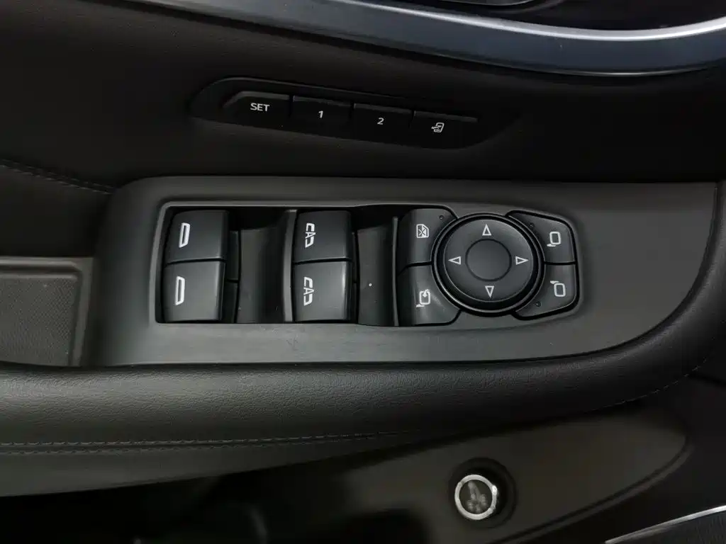 Buick Enclave — миниатюра 9
