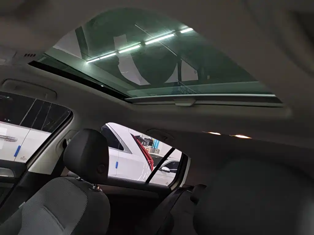 Volkswagen Golf — миниатюра 12