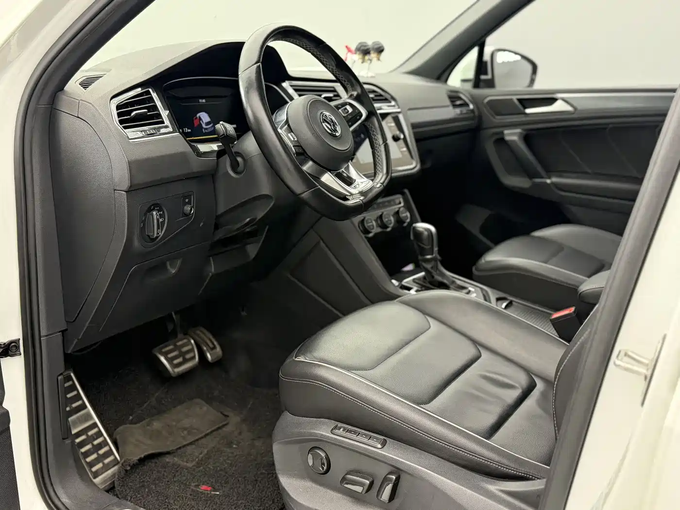 Volkswagen Tiguan 2018 Белый из Китая