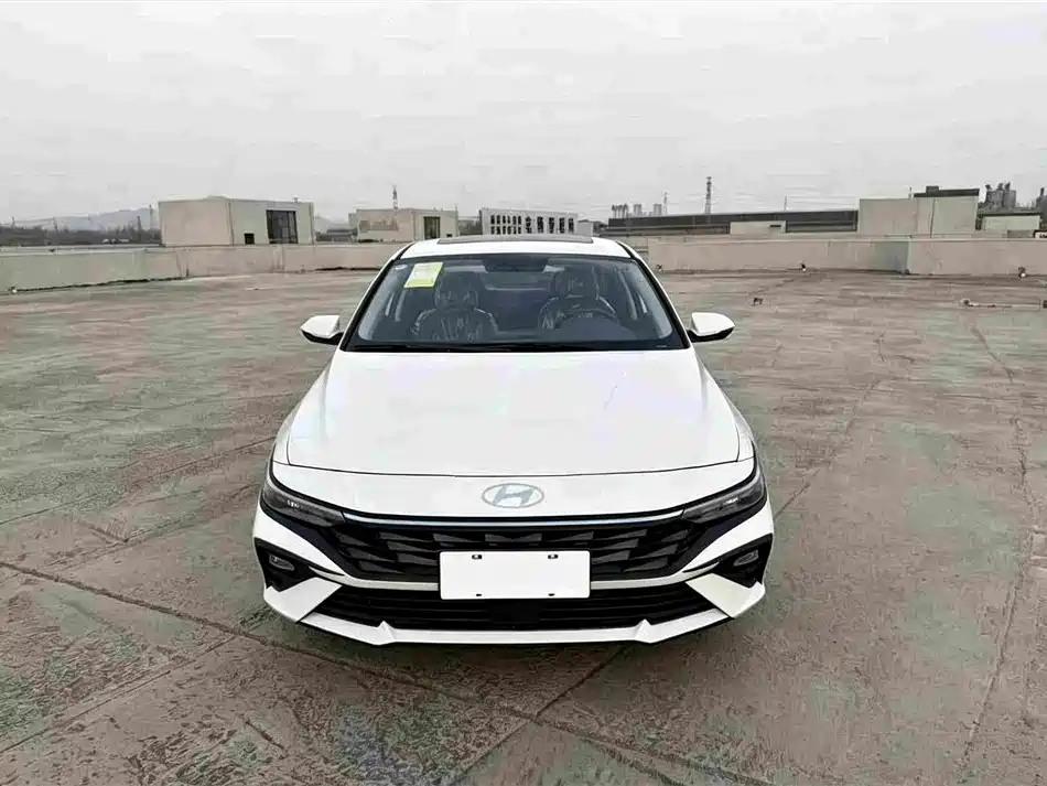 Hyundai Elantra — миниатюра 2