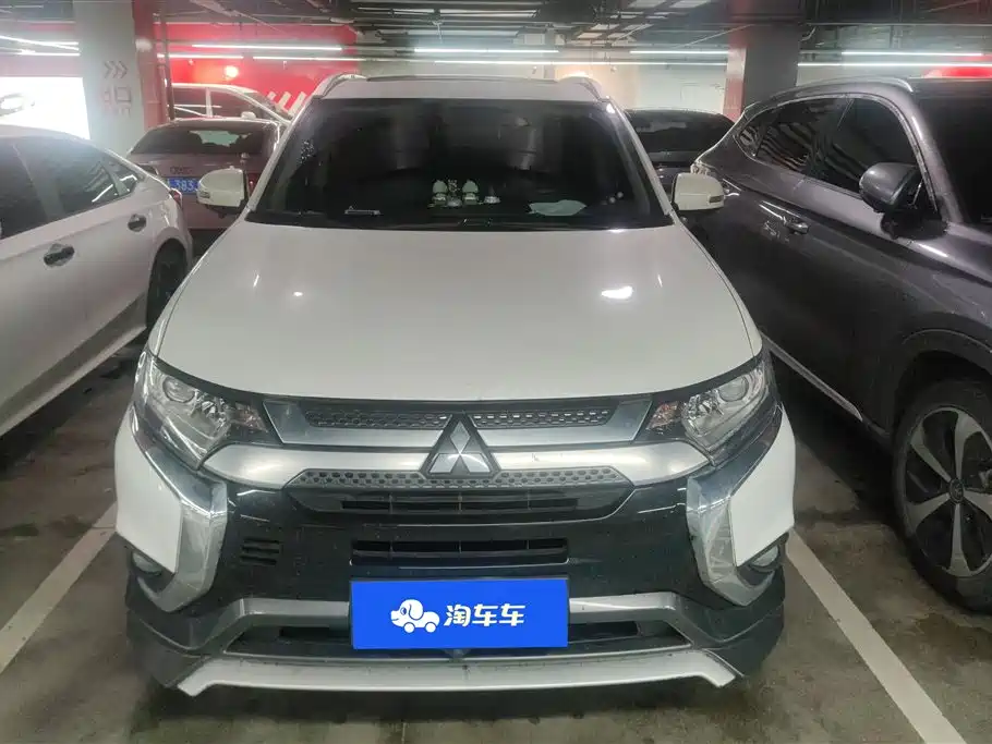 Mitsubishi Outlander 2020 2.0L Enjoy 5 мест