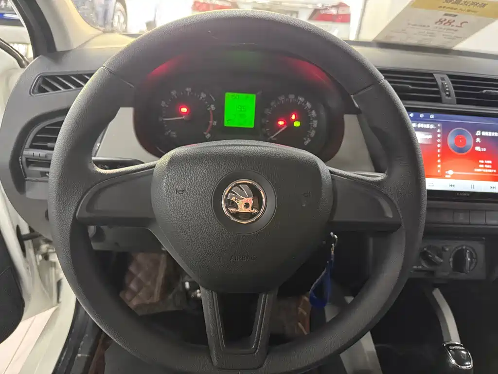 Skoda Fabia — миниатюра 13
