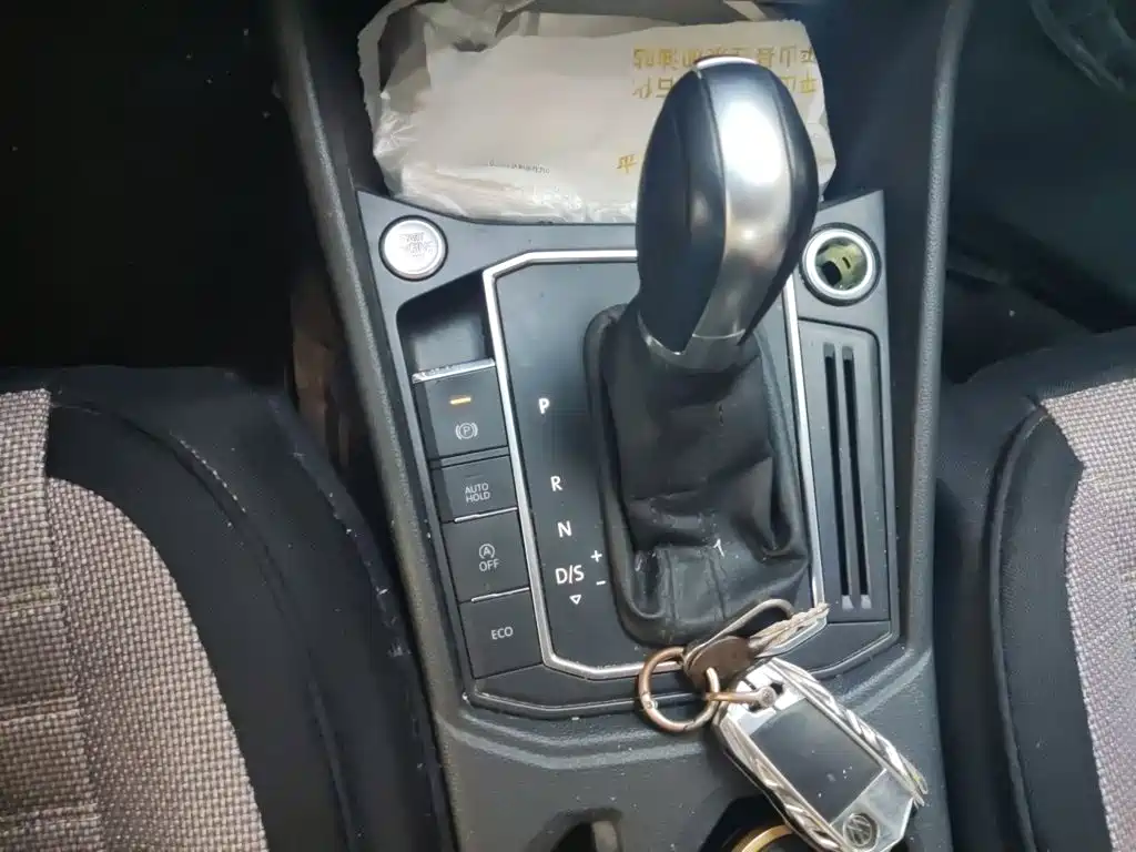 Volkswagen Lavida — миниатюра 7