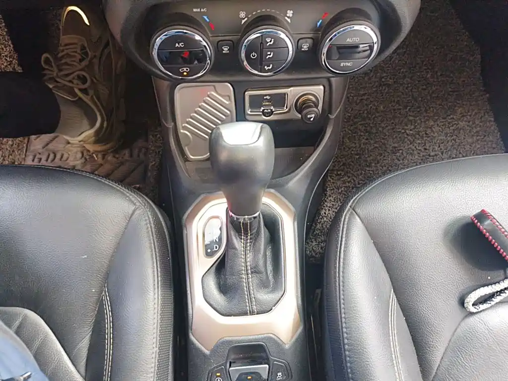 Jeep Renegade — миниатюра 17