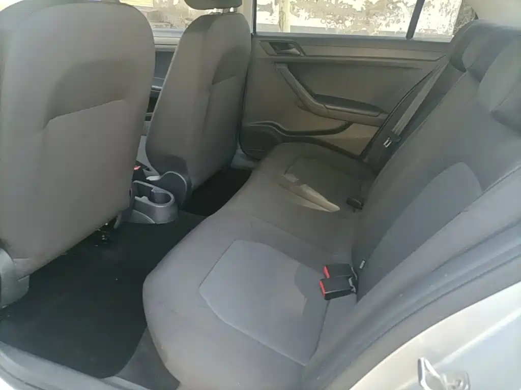Volkswagen Jetta — миниатюра 17