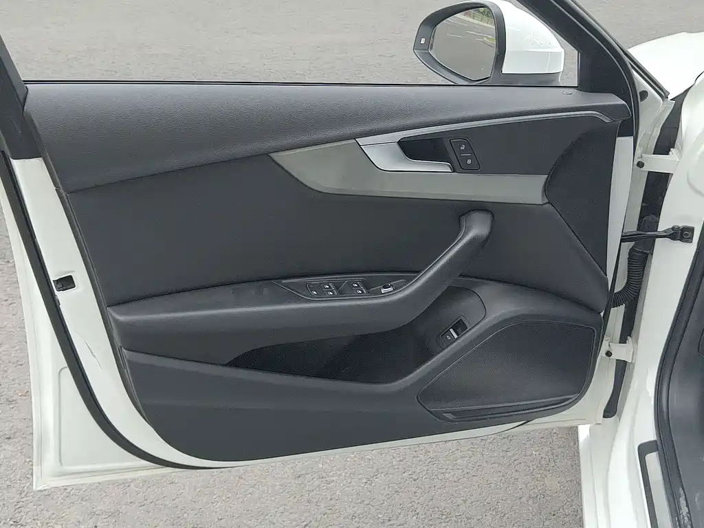 Audi A4L — миниатюра 13
