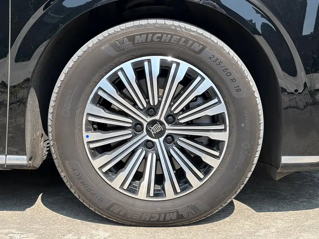 BYD Xia — миниатюра 17