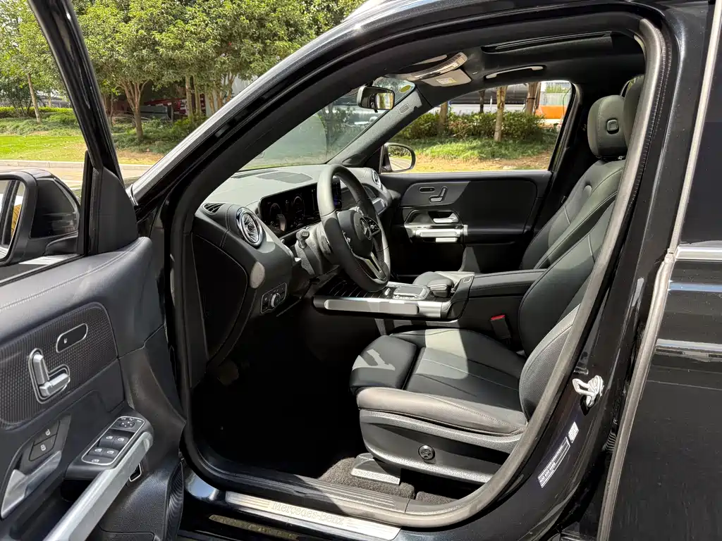 Mercedes-Benz EQB — миниатюра 8