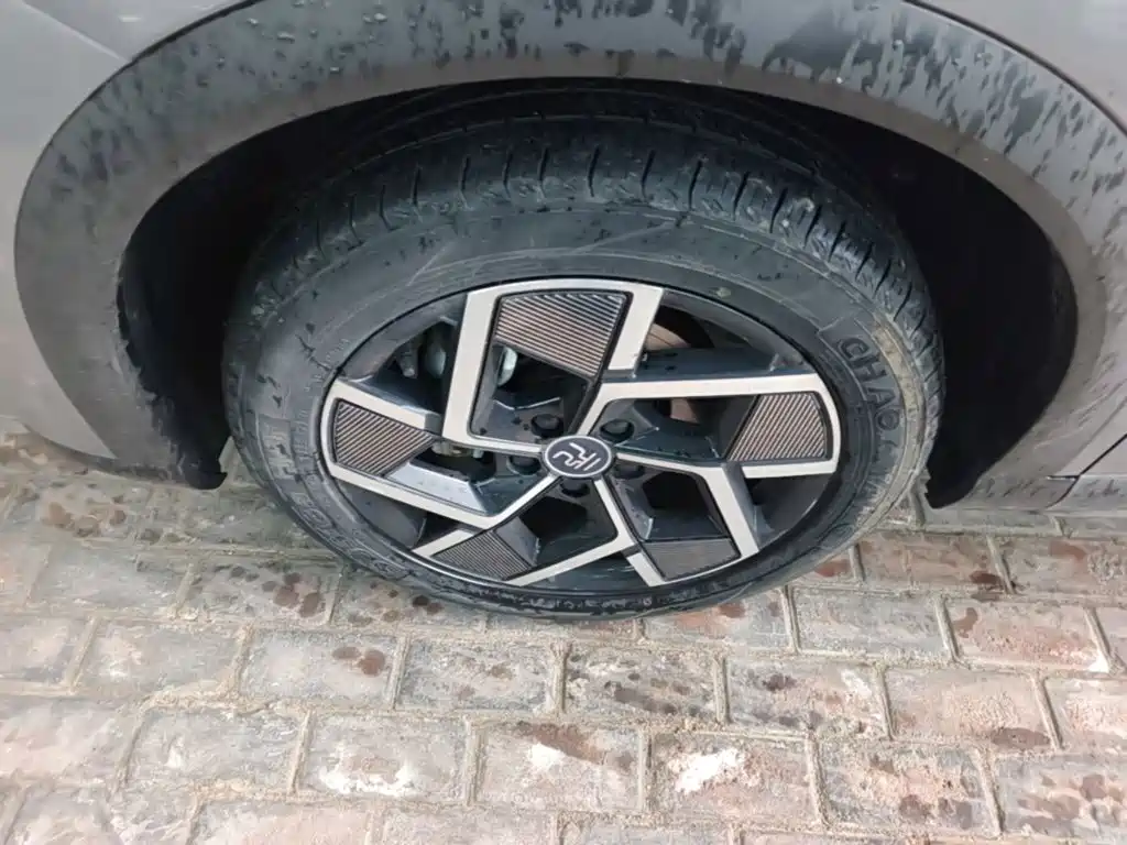 BYD Yuan Plus — миниатюра 23