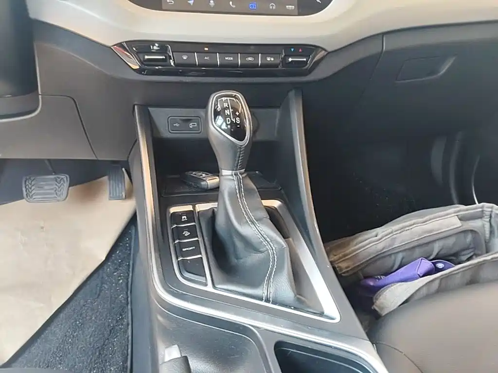Geely Vision X3 — миниатюра 14