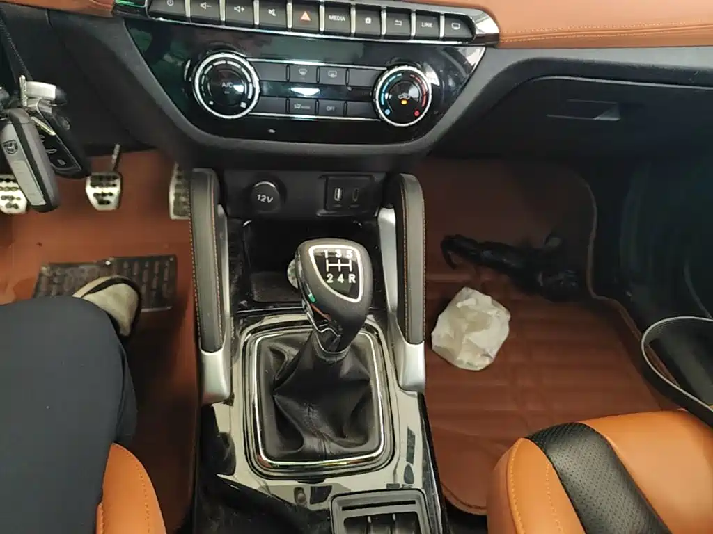 BAIC Senova X35 — миниатюра 14