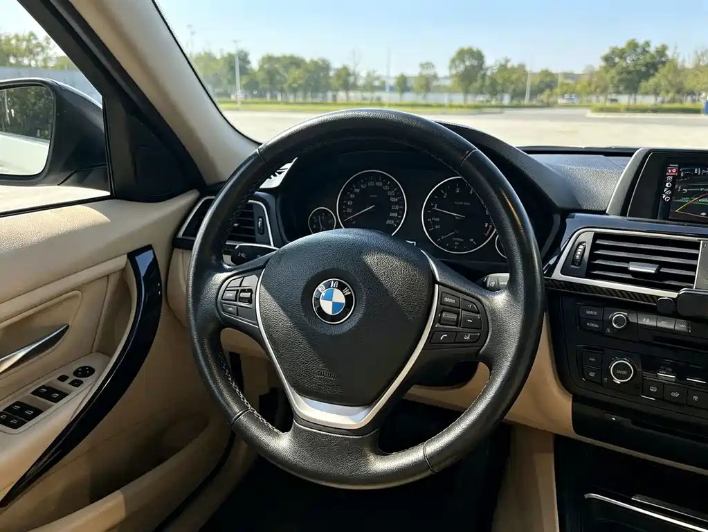 BMW 3 Series — миниатюра 6