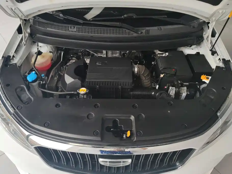 Geely Vision X3 — миниатюра 10