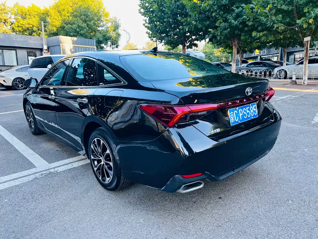 Toyota Avalon — миниатюра 6