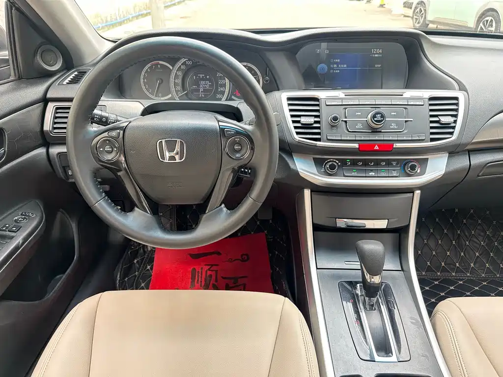 Honda Accord — миниатюра 18