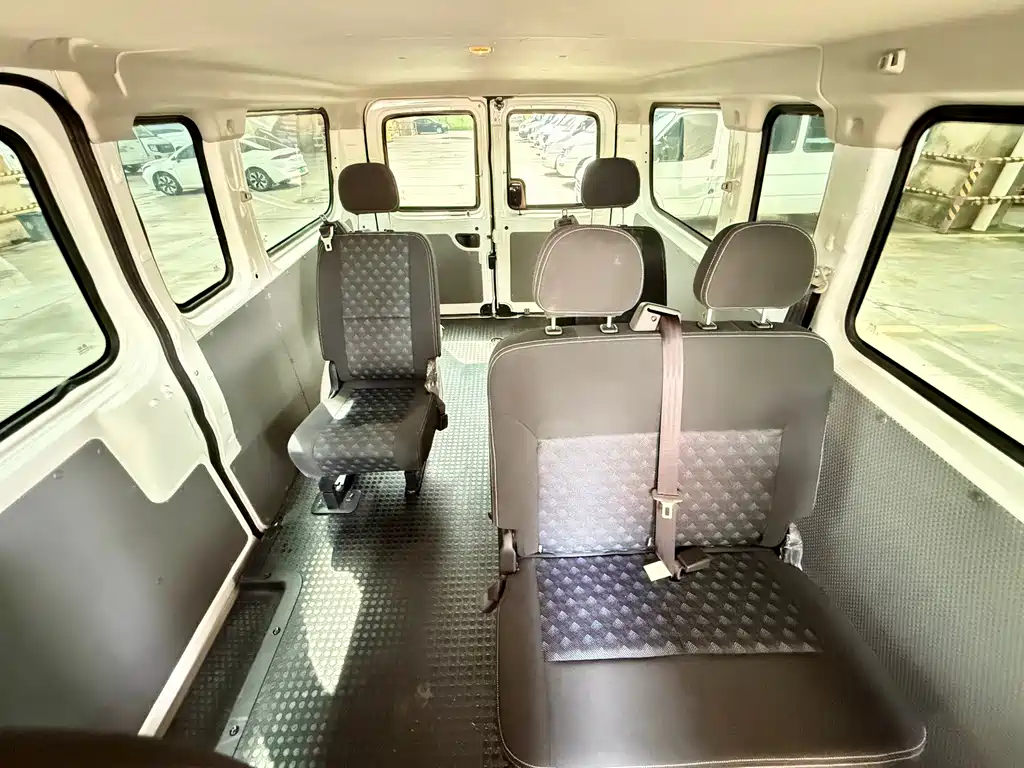 MAXUS V80 — миниатюра 18