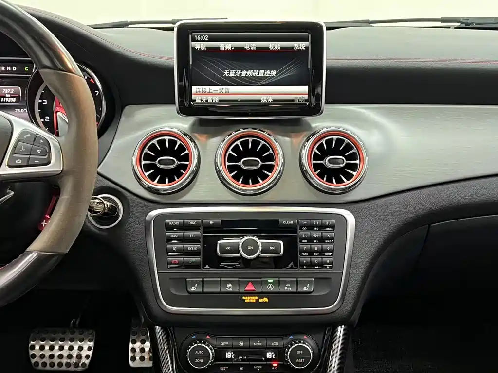 Mercedes-Benz GLA AMG — миниатюра 24