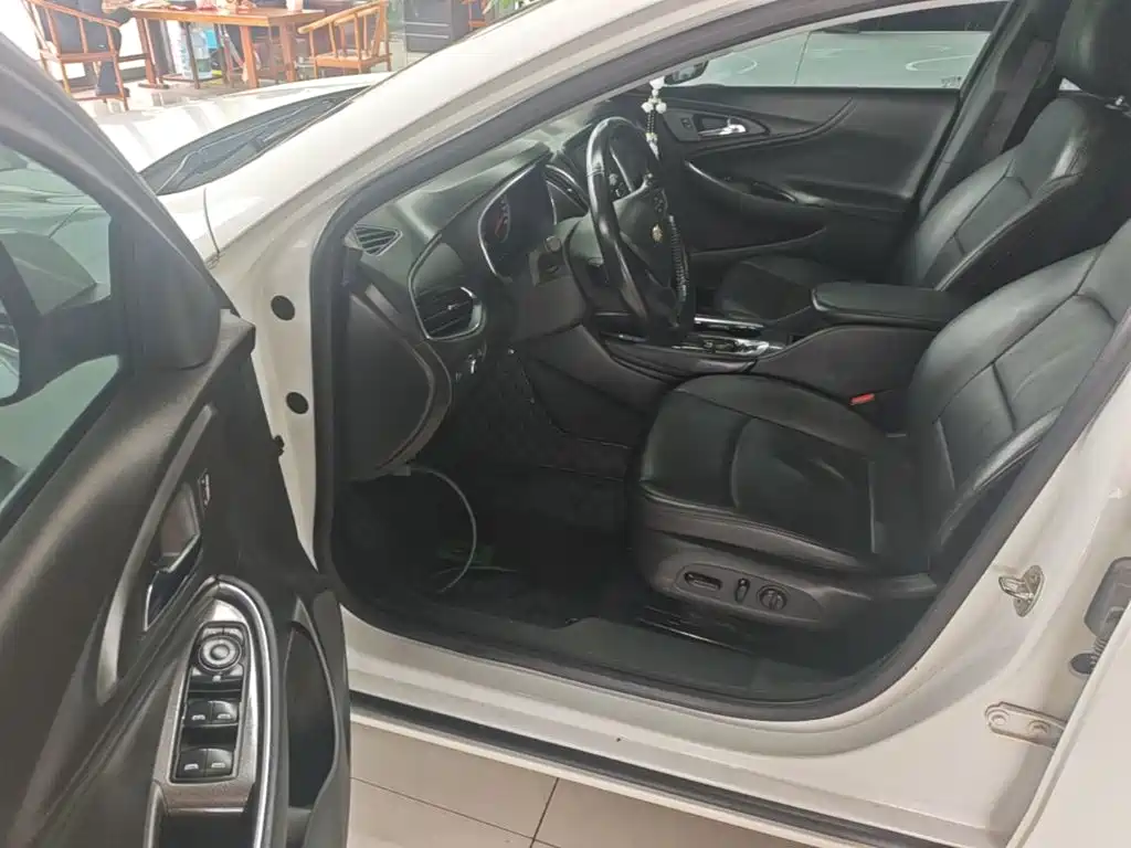Chevrolet Malibu XL — миниатюра 16