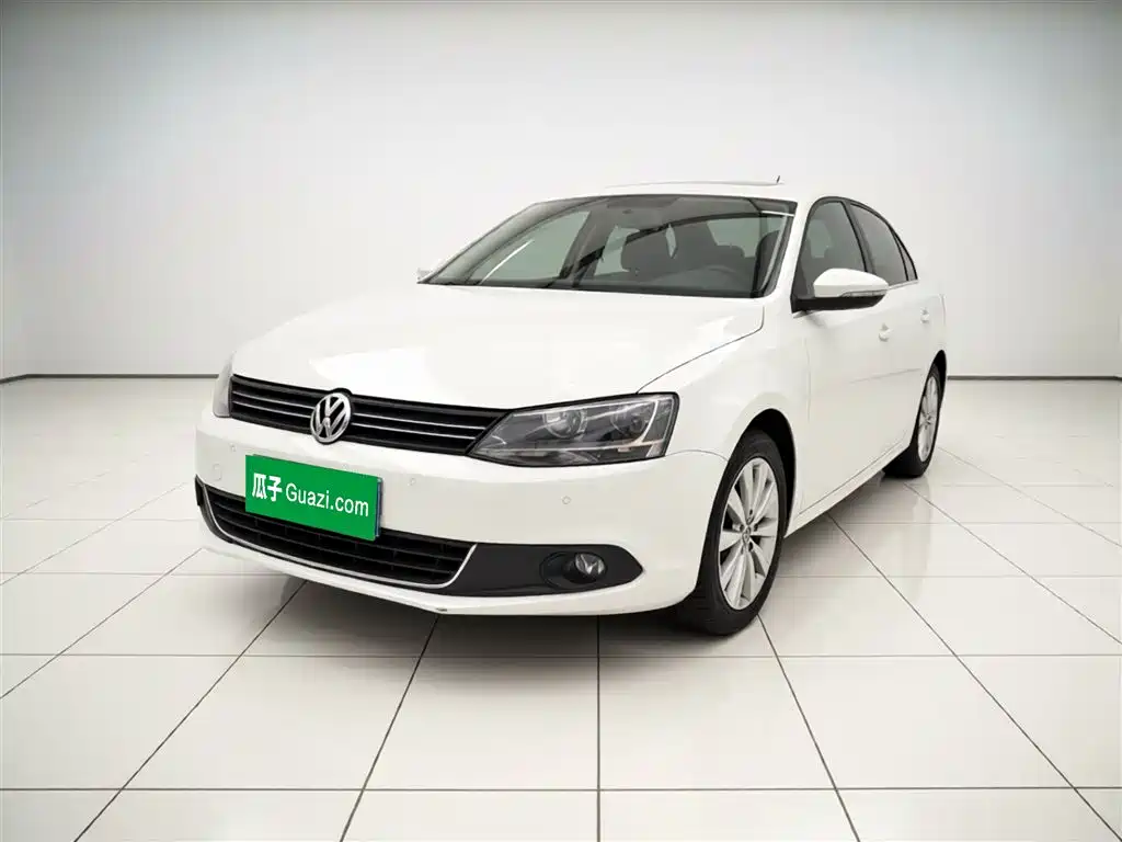 Volkswagen Sagitar 2014