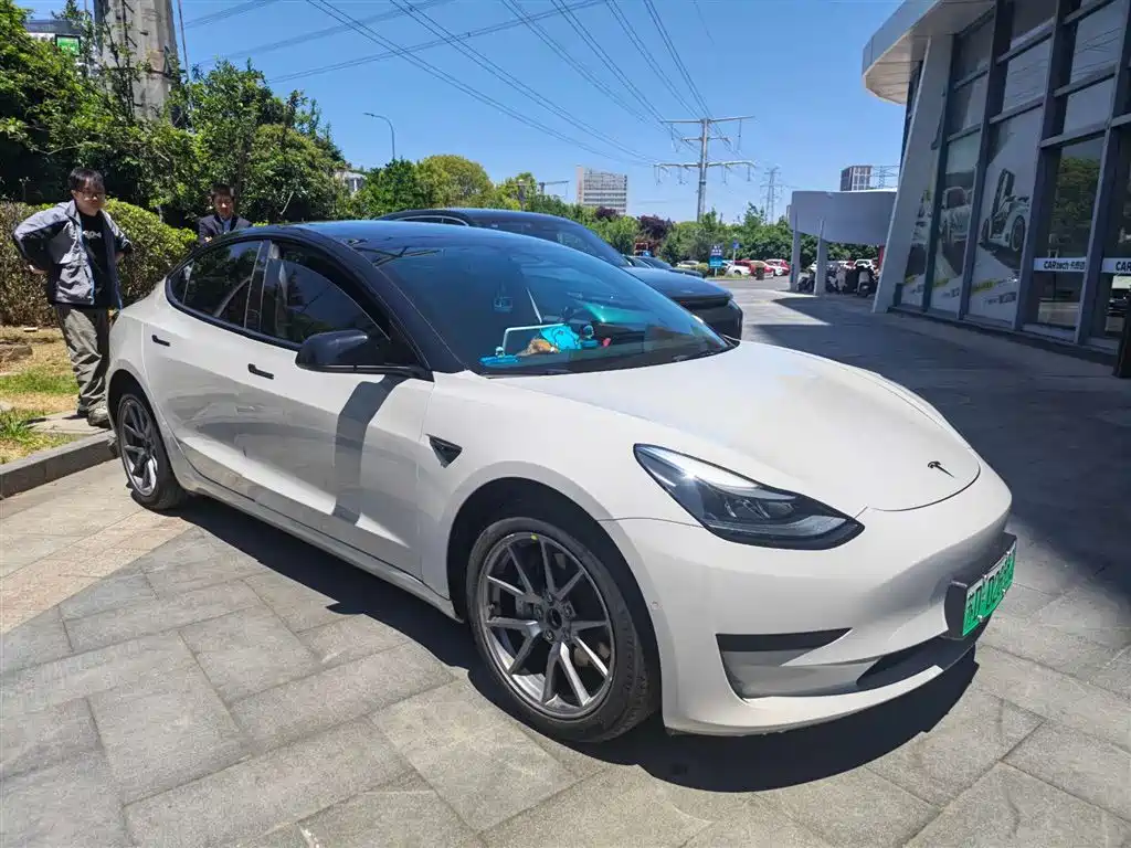 Tesla Model 3 2023