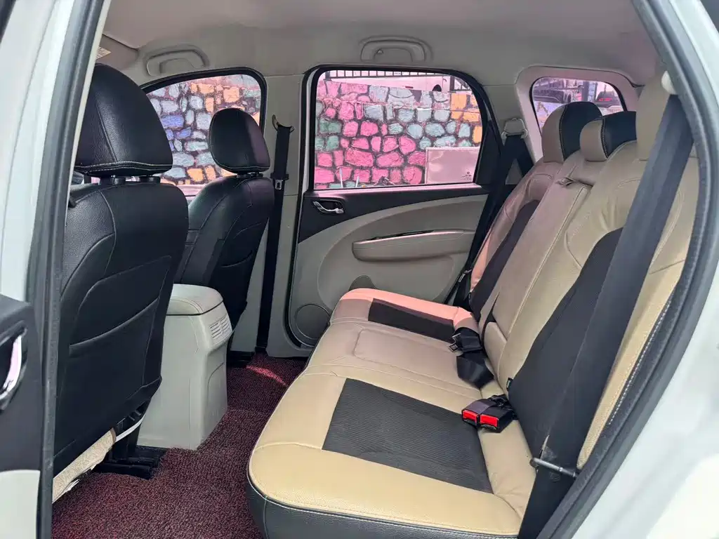 Dongfeng X3 2016 1.5L Comfort