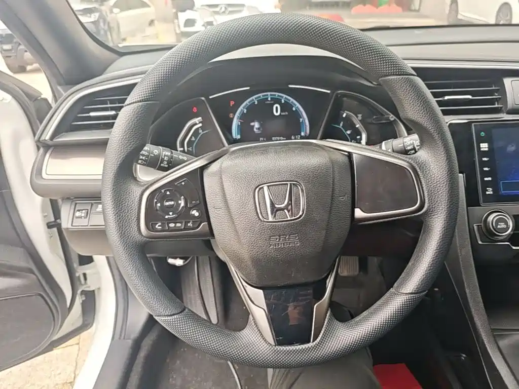 Honda Civic 2021 — фото 10