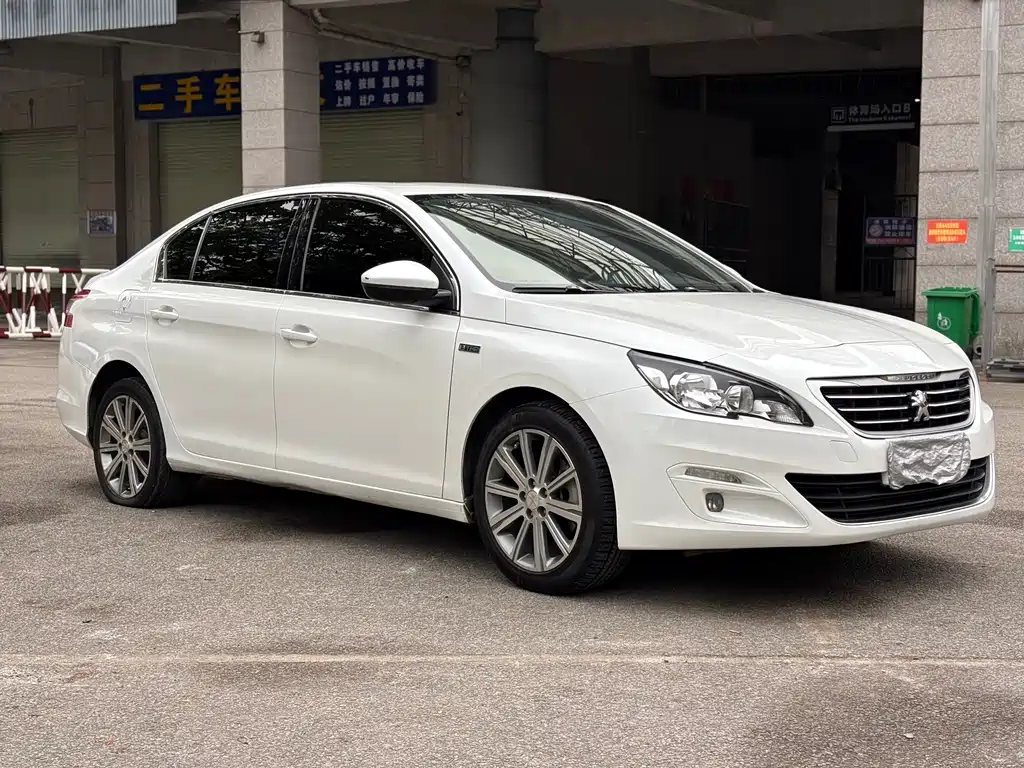 PEUGEOT 408