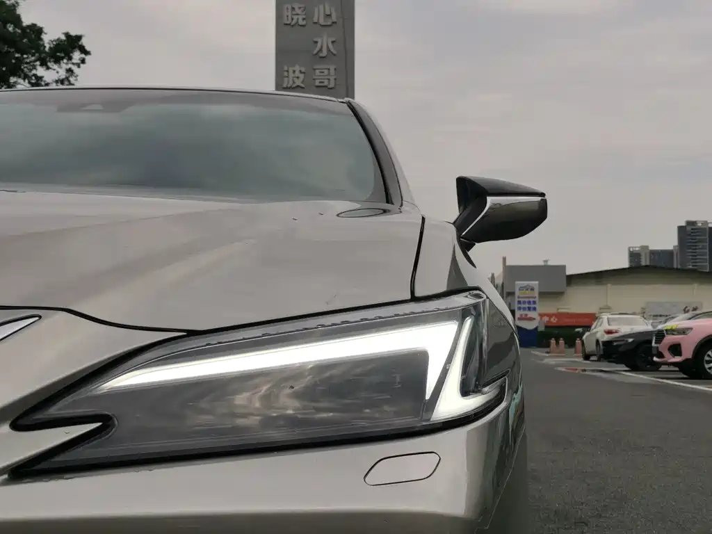 Lexus ES — миниатюра 4
