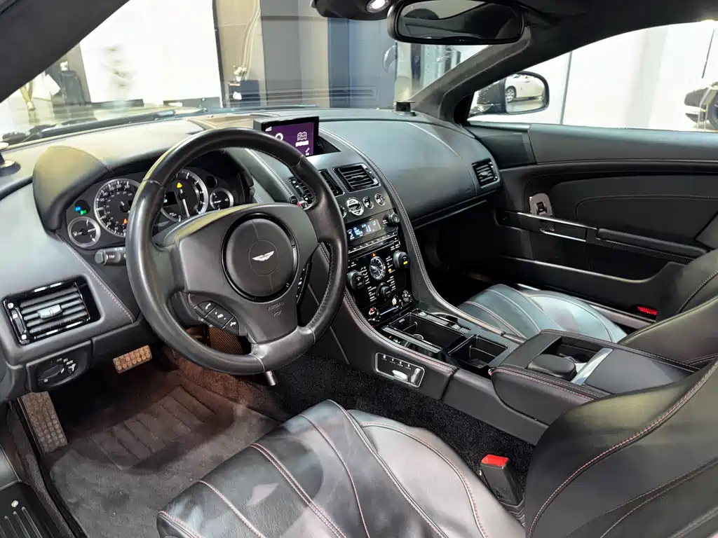 Aston Martin DB9 2014 6.0L Carbon Black Coupe