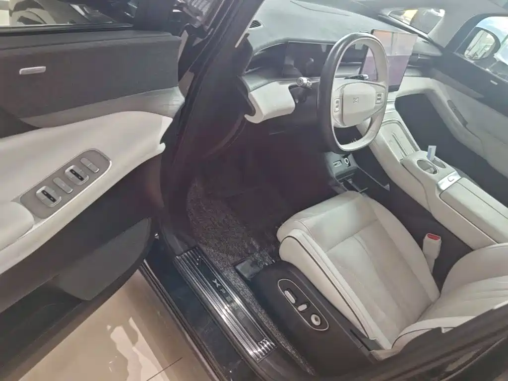 XPeng X9 — миниатюра 16