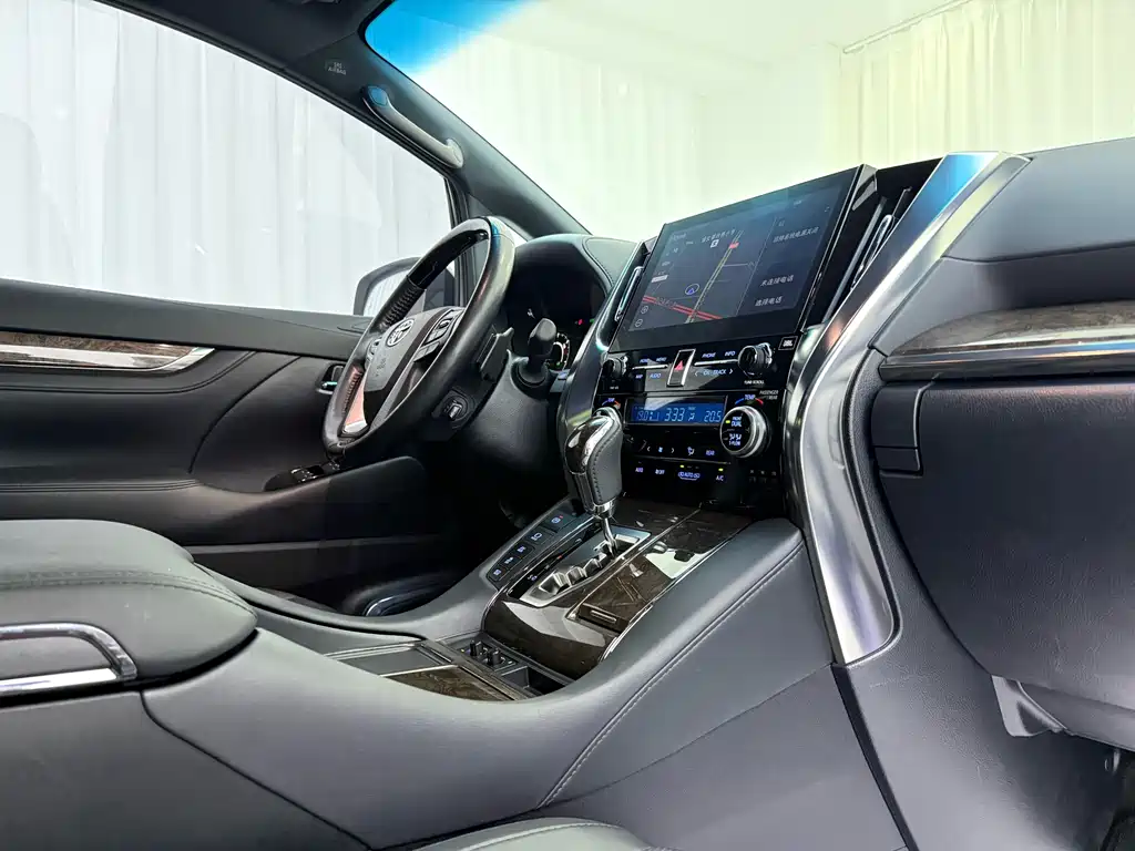 Toyota Alphard 2021 2.5L Premium