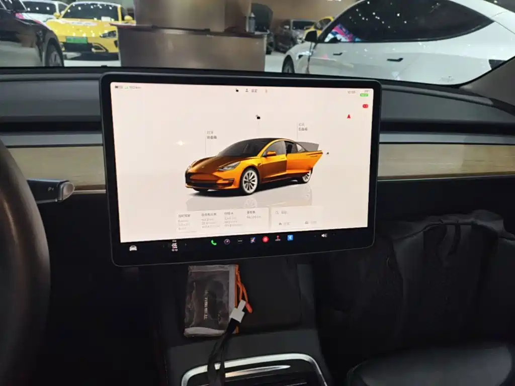 Tesla Model 3 — миниатюра 13