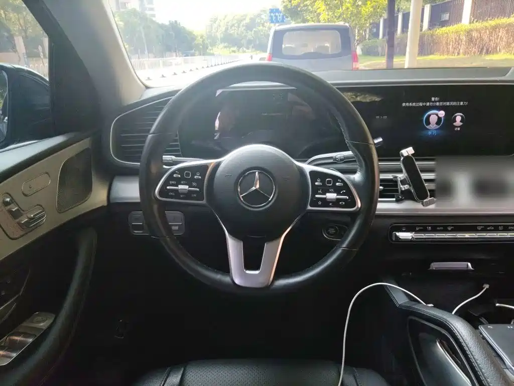 Mercedes-Benz GLE Coupe — миниатюра 12
