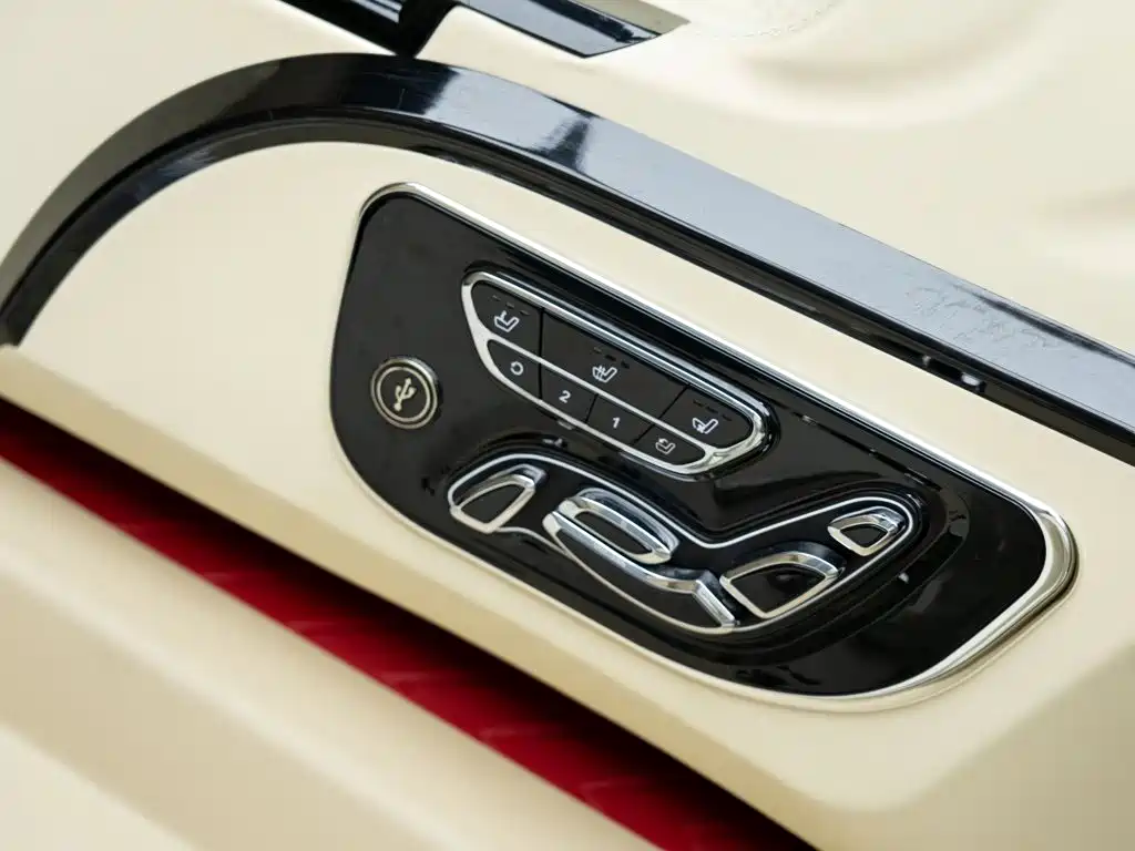 Cadillac Escalade — миниатюра 14