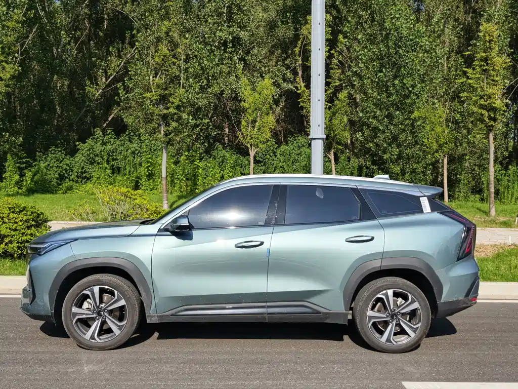 Geely Boyue L L 2025 1.5TD DCT