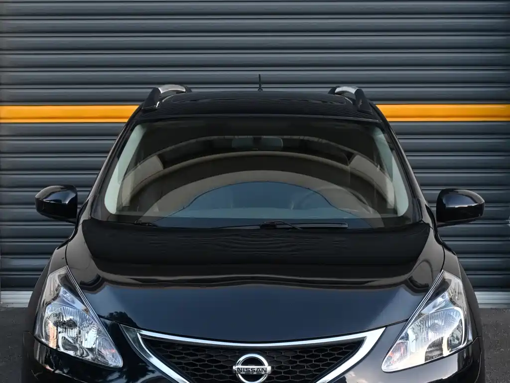 Nissan Tiida — миниатюра 2