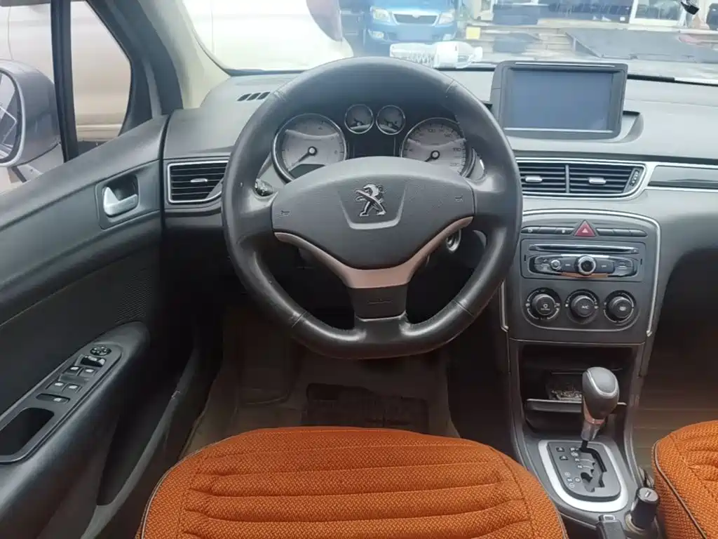 Peugeot 308 — миниатюра 11