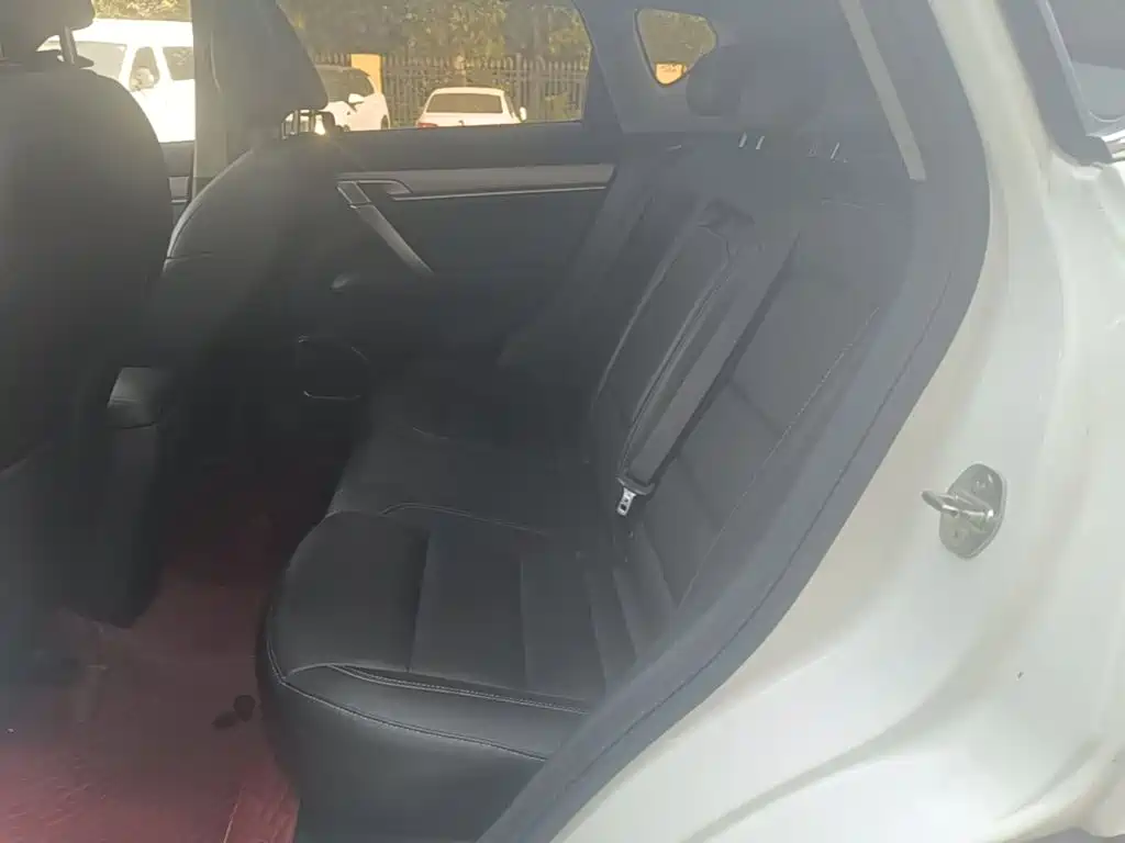 Geely Binyue — миниатюра 17